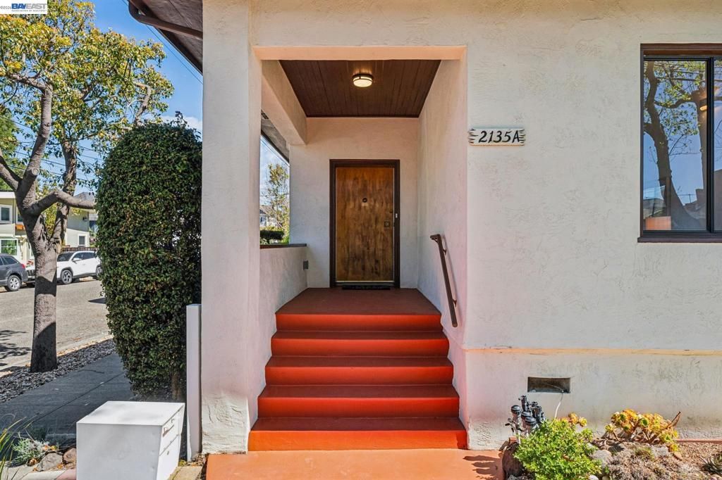 Photo of 2135 Buena Vista Ave Ave, Alameda, CA 94501 (MLS # 41131267)