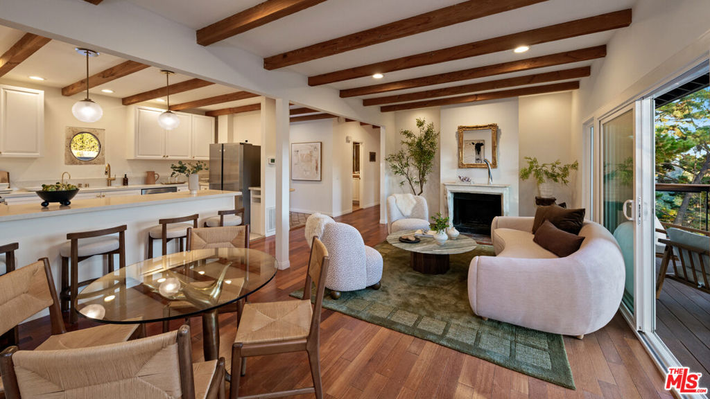 8579 Skyline Drive