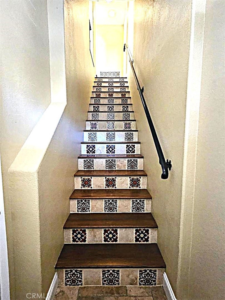 6412 Terraza Portico