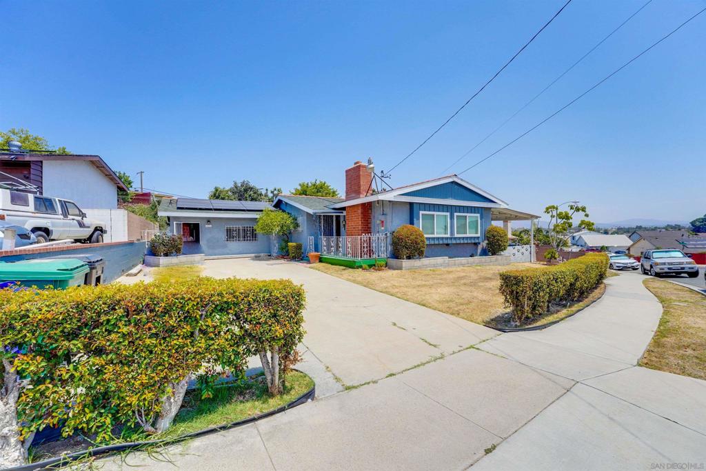 2951 MANOS DRIVE
