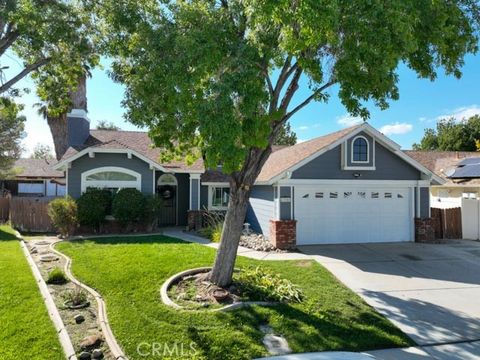 Photo of 43107 Sunny Ln, Lancaster, CA 93536 (MLS # SR25232619)