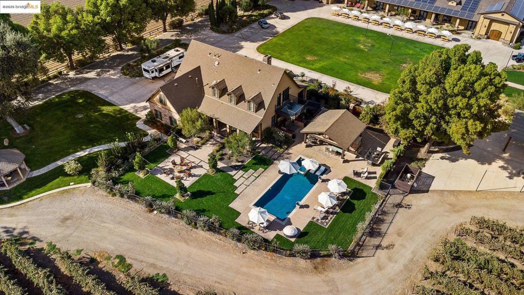 DISCOVERY  BAY - Residential