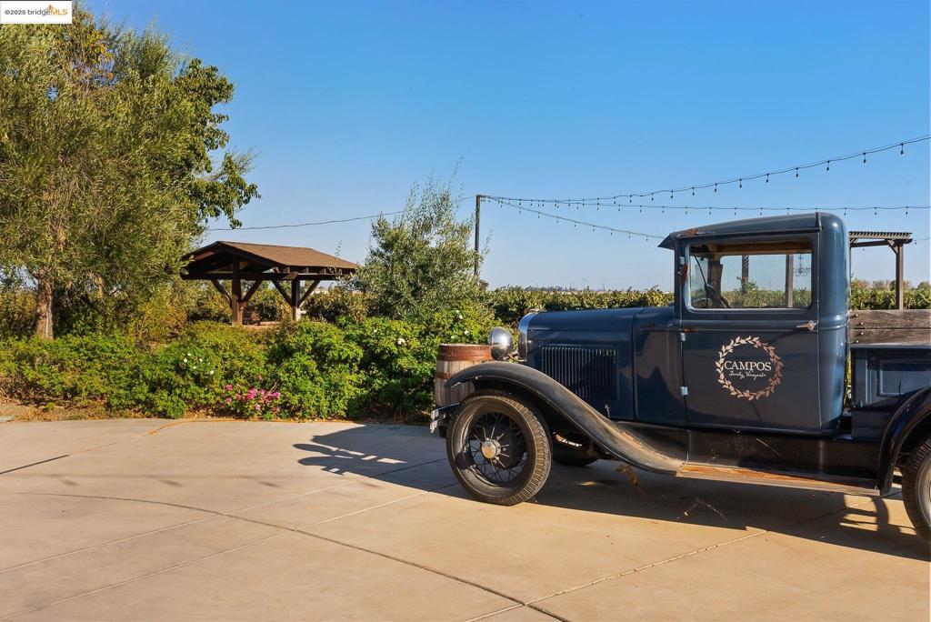 DISCOVERY  BAY - Residential