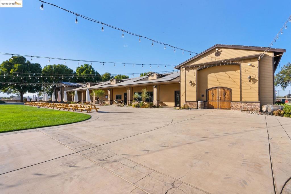 DISCOVERY  BAY - Residential