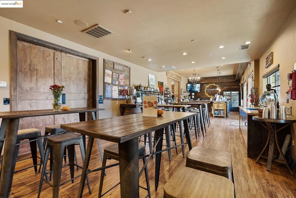 DISCOVERY  BAY - Residential