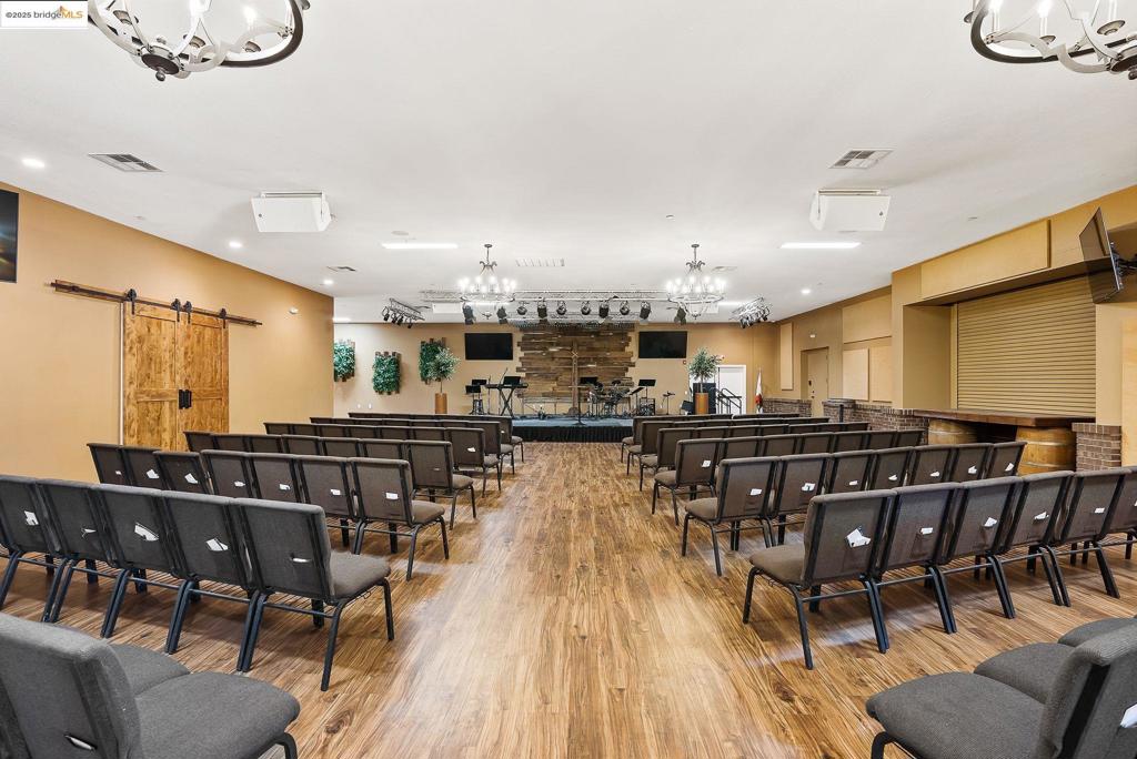 DISCOVERY  BAY - Residential