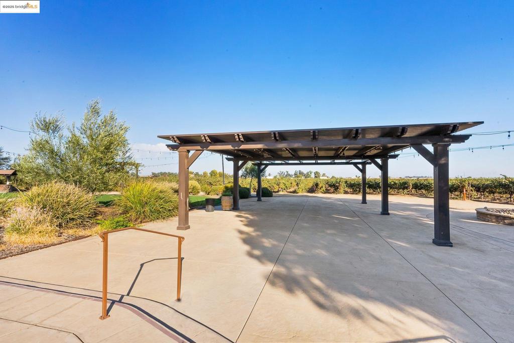 DISCOVERY  BAY - Residential