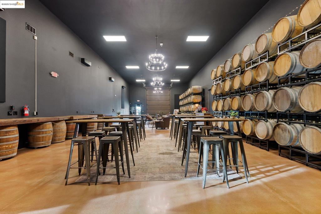 DISCOVERY  BAY - Residential