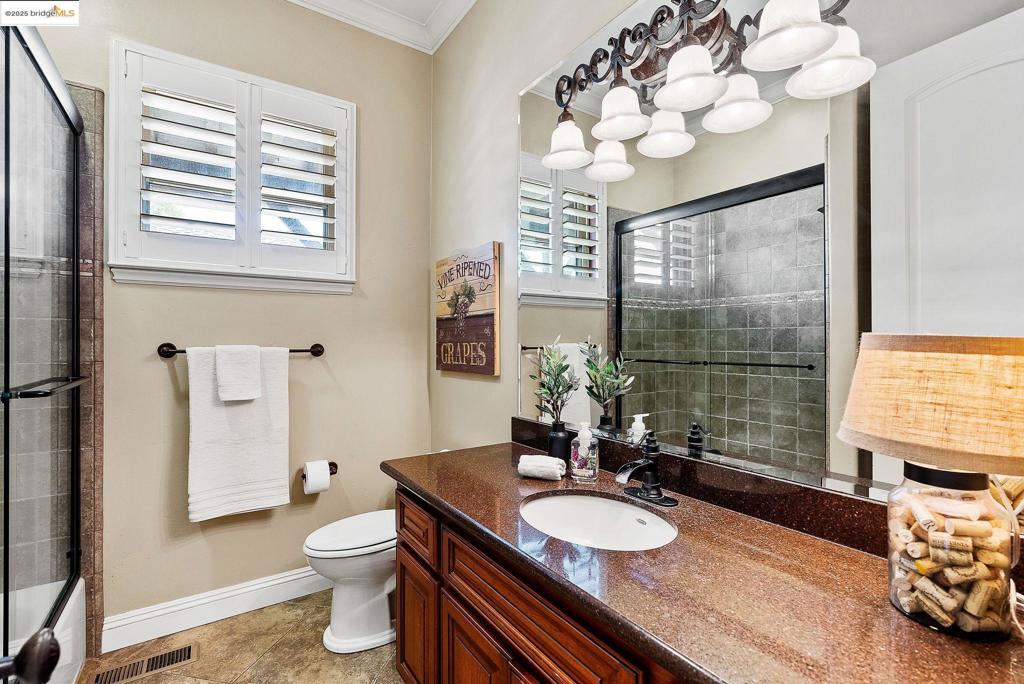 DISCOVERY  BAY - Residential