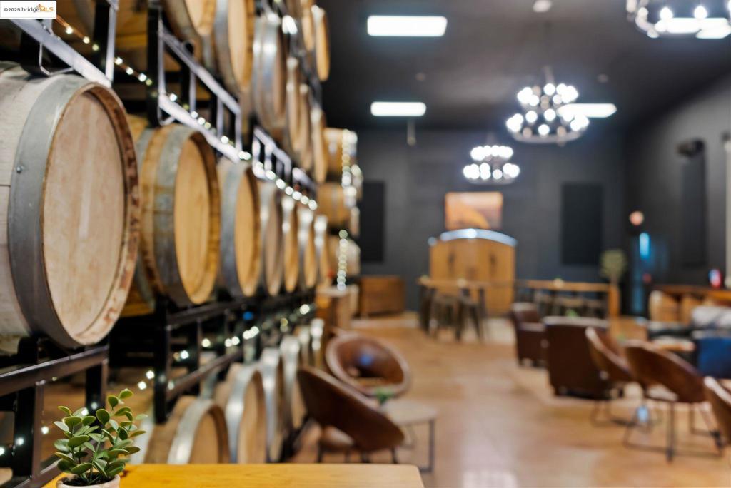 DISCOVERY  BAY - Residential