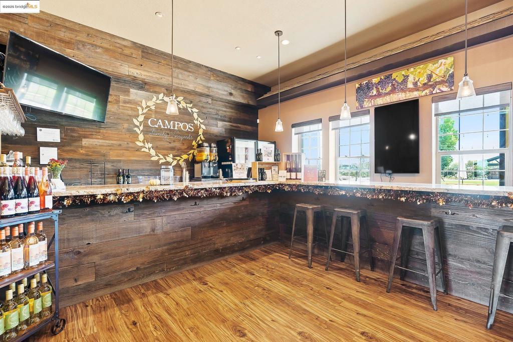 DISCOVERY  BAY - Residential