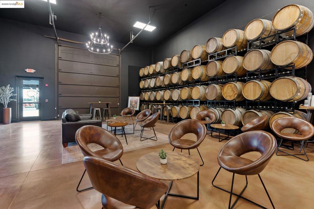 DISCOVERY  BAY - Residential