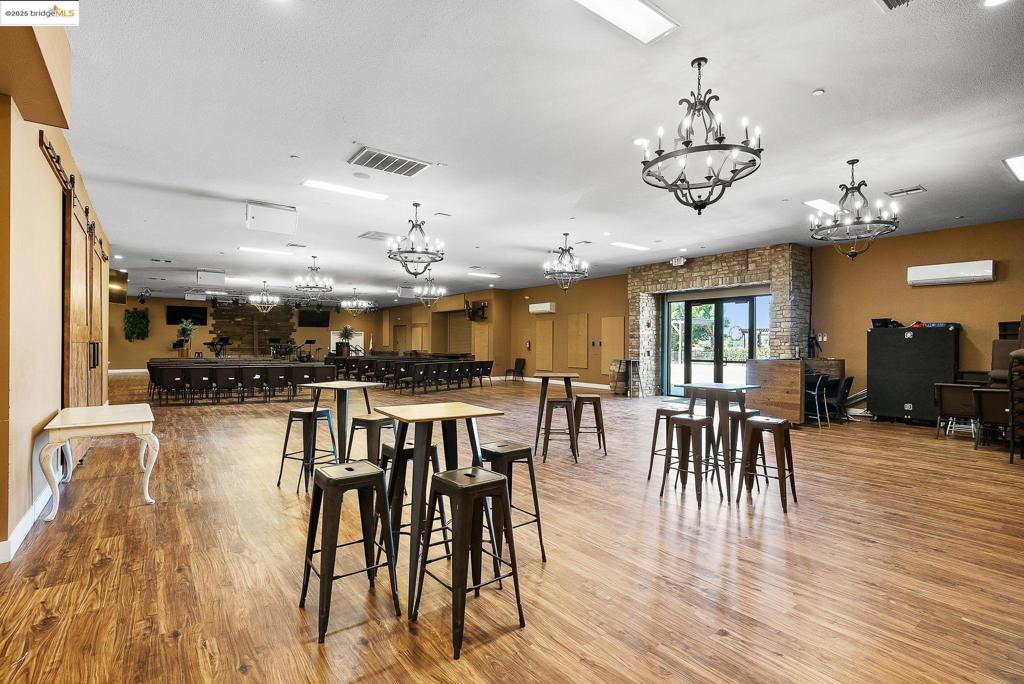 DISCOVERY  BAY - Residential