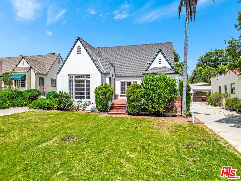 Story-book curb appeal meets Pasadena lifestyle in this 1926 English-style gem! Beyond the steep gables and leaded-glass picture window, approx. 2,038 sq ft of light-filled living space offers 4 bedrooms, 3 baths, refinished hardwood floors, formal living and dining rooms, a sunny breakfast nook and convenient indoor laundry. A long gated drive delivers abundant off-street parking and leads to a detached two-car garage prime for workshop, studio or future ADU (buyer to verify). Brick-accented patios wrap the home for effortless indoor-outdoor flow, while the 8,050-sq-ft lot provides a flat, grassy yard ready for play and gardening. Tucked in Pasadena's sought-after San Rafael/Arroyo district, you're minutes to Little Flower Cafe for morning pastries, the world-class Norton Simon Museum, 61-acre Brookside Park and iconic Rose Bowl recreation, plus Old Pasadena's 300+ shops and eateries along Colorado Blvd. Quick access to the 134 & 110 makes commuting a breeze. Move in, spread out, and write your next chapter on 120 N. Annandale Road! There was a death on the property within the last three years due to natural causes.