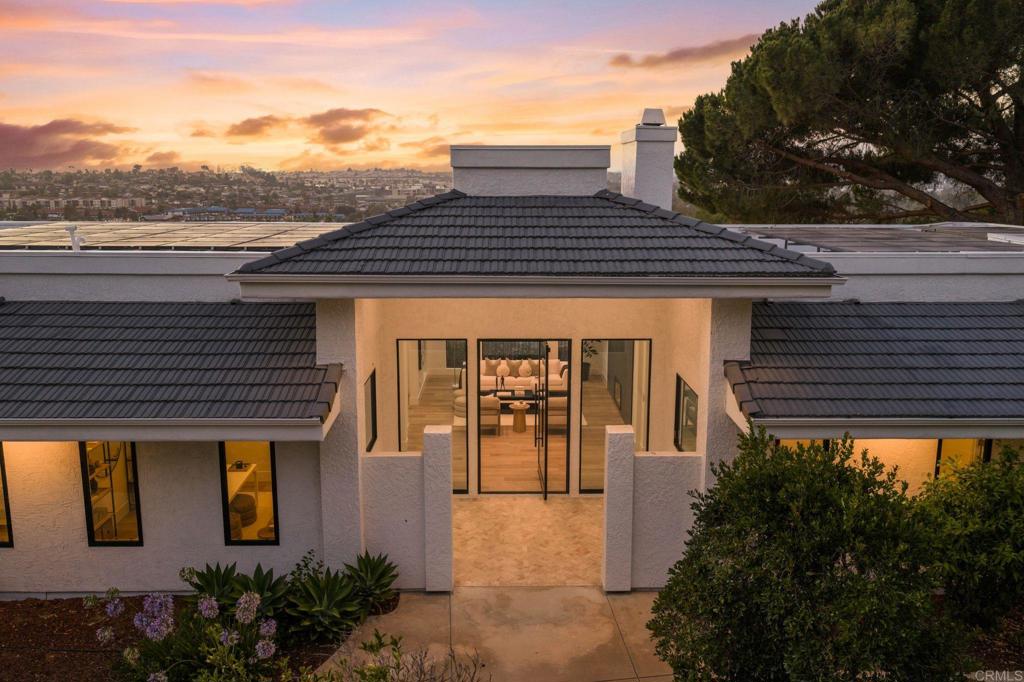 1561 La Plaza Drive