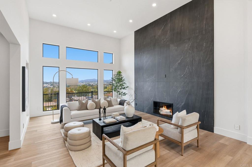 1561 La Plaza Drive