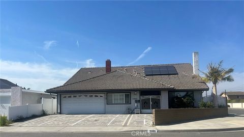 10485 La Sombra Avenue Fountain Valley CA 92708