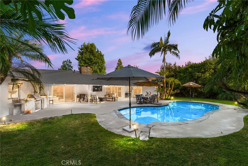 5371 Grandview Avenue