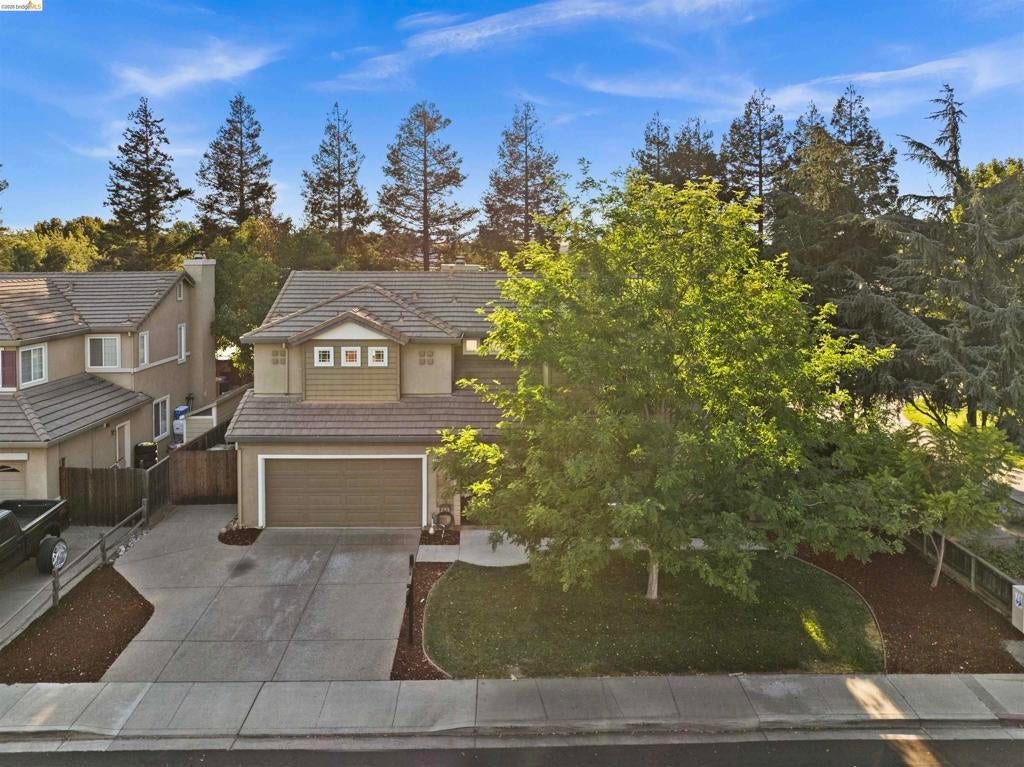 Photo of 1049 Meadowgate Way Way, Brentwood, CA 94513 (MLS # 41146345)