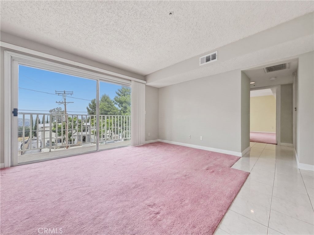 10282 Tujunga Canyon Boulevard 201