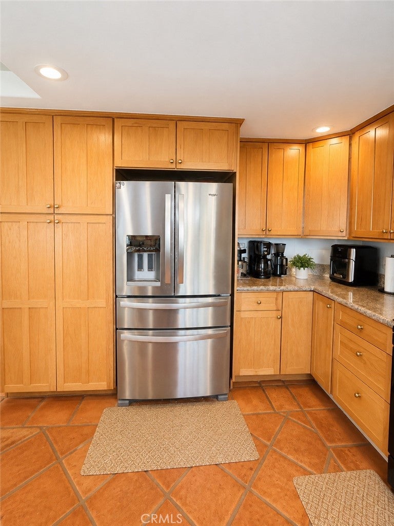 376 E 12th