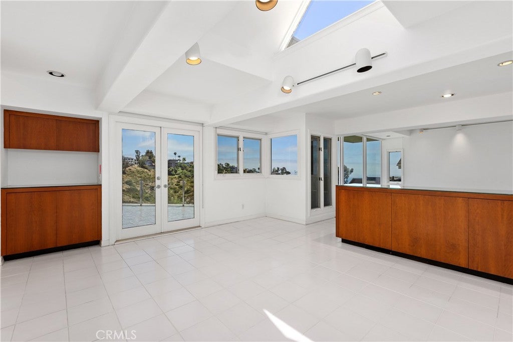 2365 Hillview Drive, Laguna Beach CA 92651 - Photo 13