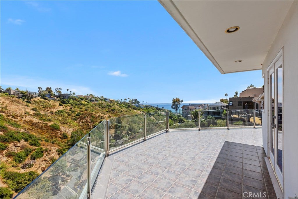2365 Hillview Drive, Laguna Beach CA 92651 - Photo 20