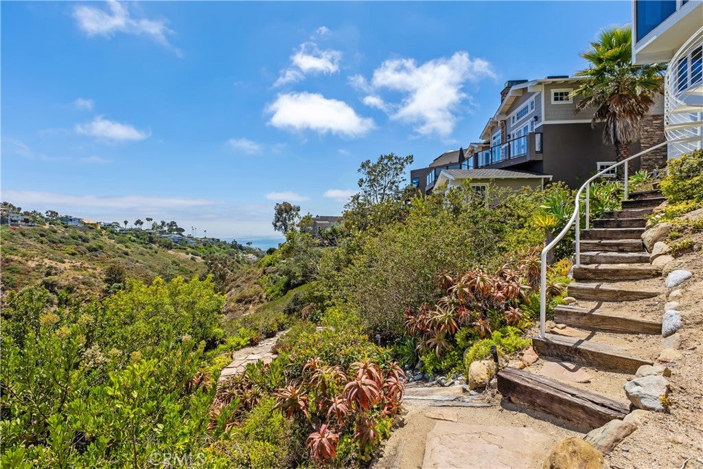 2365 Hillview Drive, Laguna Beach CA 92651 - Photo 43