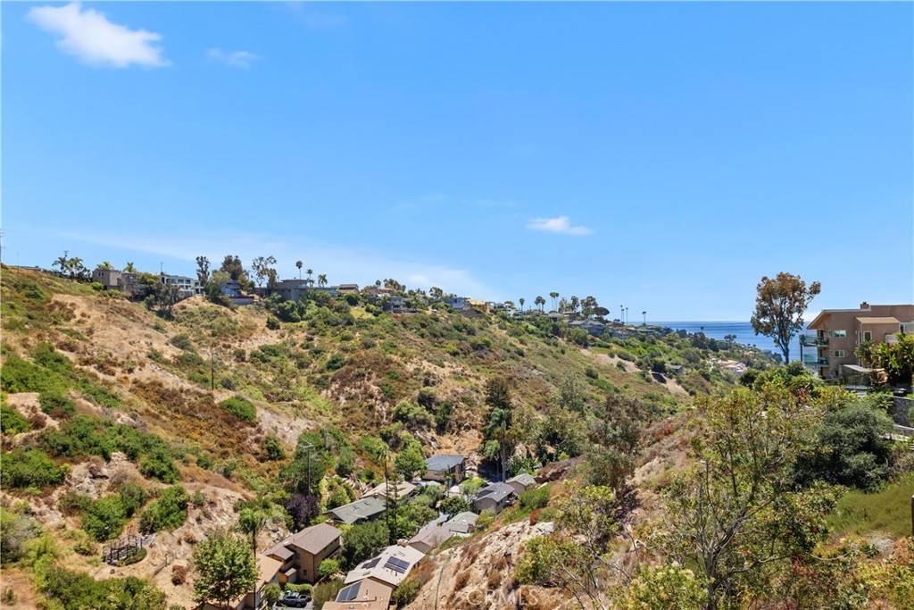 2365 Hillview Drive