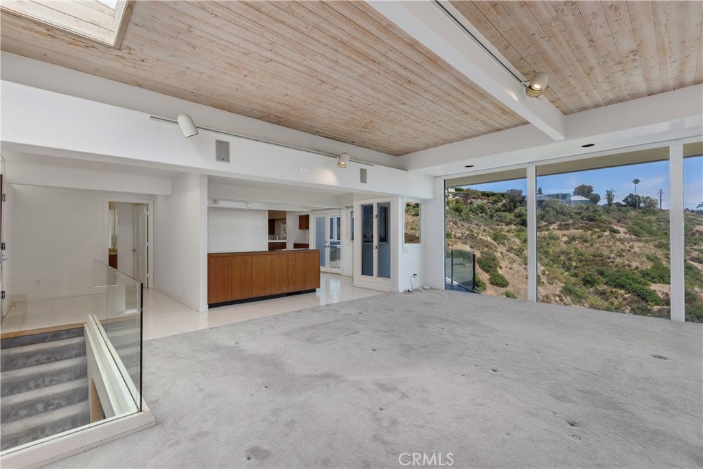 2365 Hillview Drive, Laguna Beach CA 92651 - Photo 10