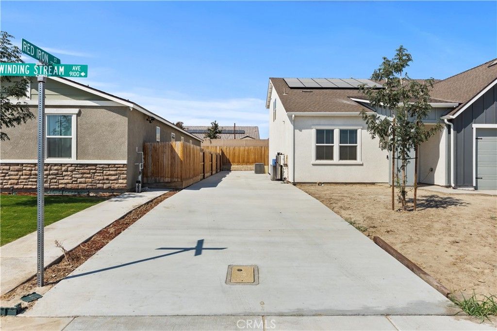 Photo of 9110 Winding Stream Avenue, Bakersfield, CA 93311 (MLS # SR25199176)