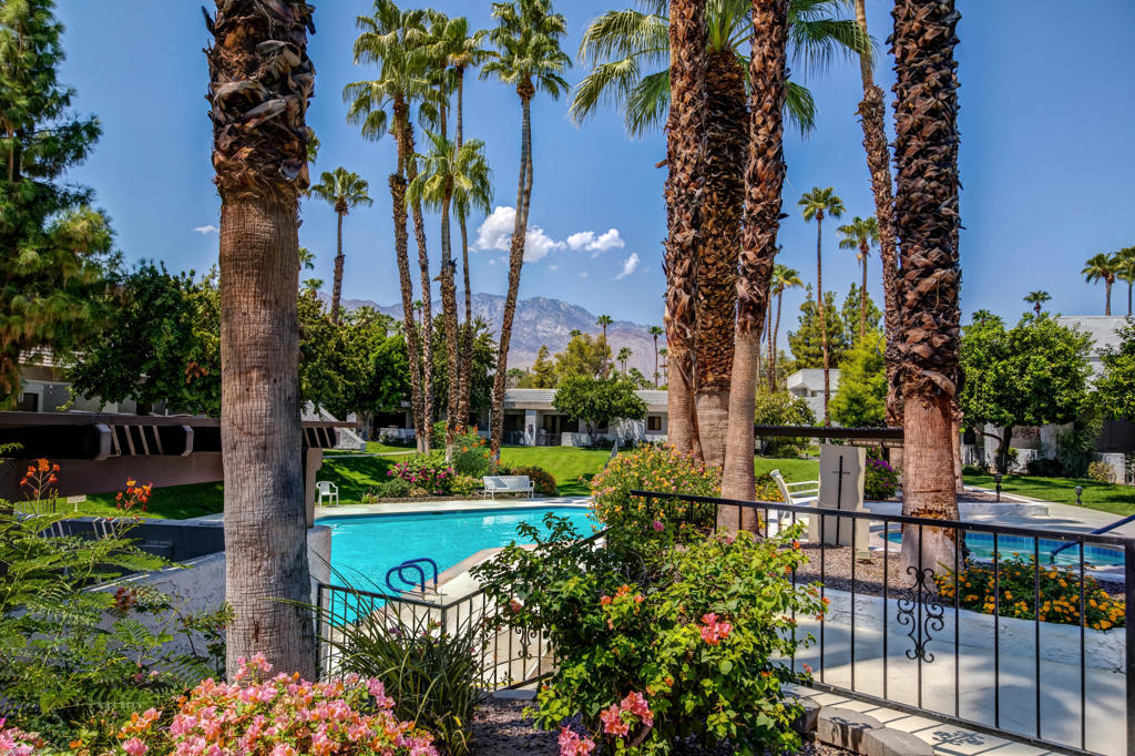 Palm Canyon Villas - Residential