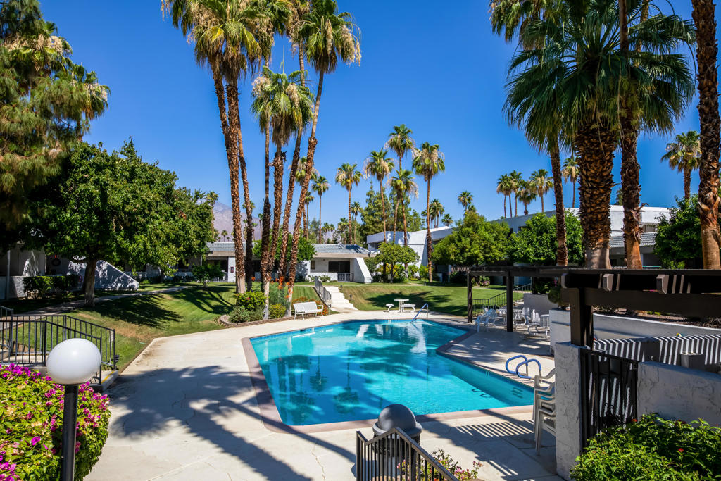 Palm Canyon Villas - Residential