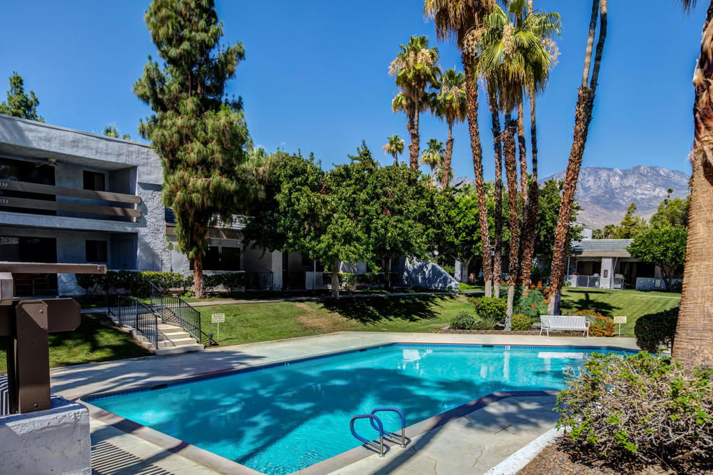 Palm Canyon Villas - Residential