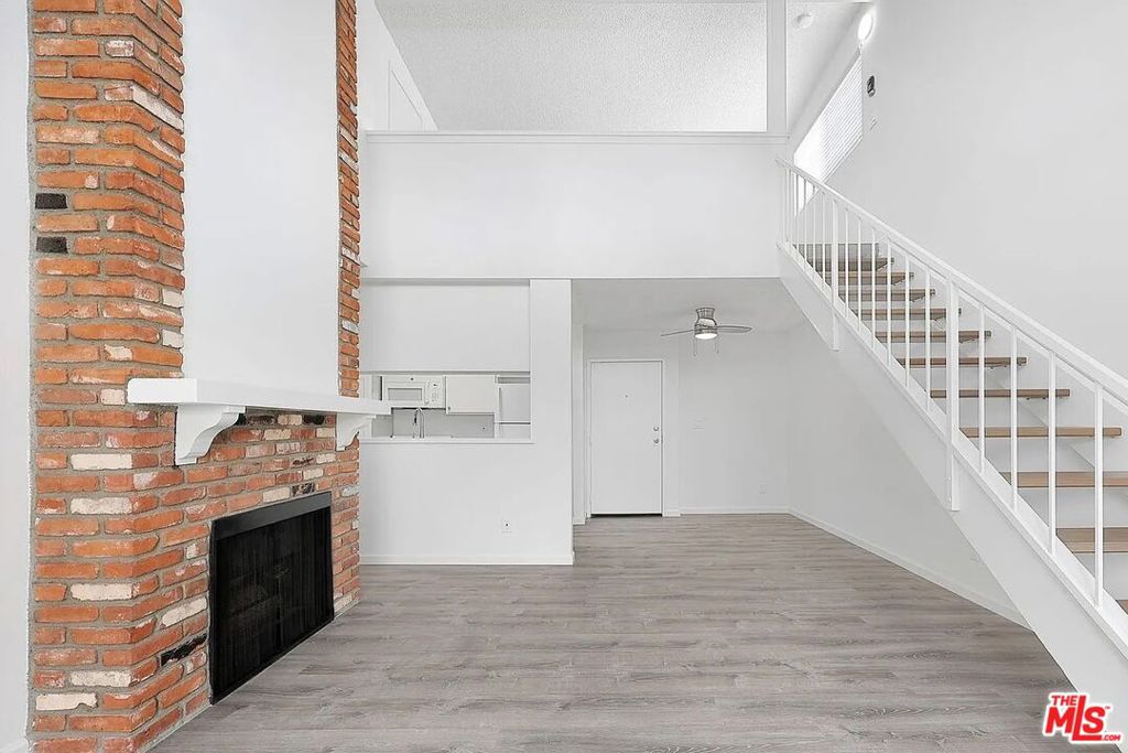 Properties 4 3763 S Bentley Avenue