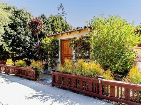 Photo of 610 Euclid AVE, Long Beach, CA 90814 (MLS # PW26192837)