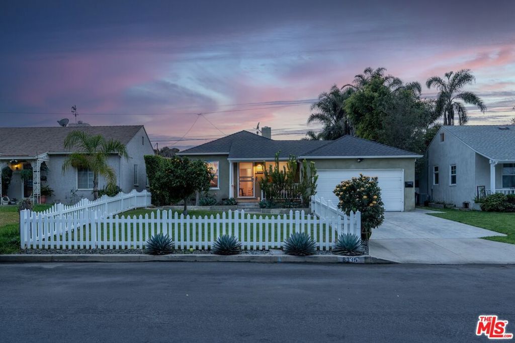 Photo of 8335 Colegio Drive, Los Angeles, CA 90045 (MLS # 26649123)