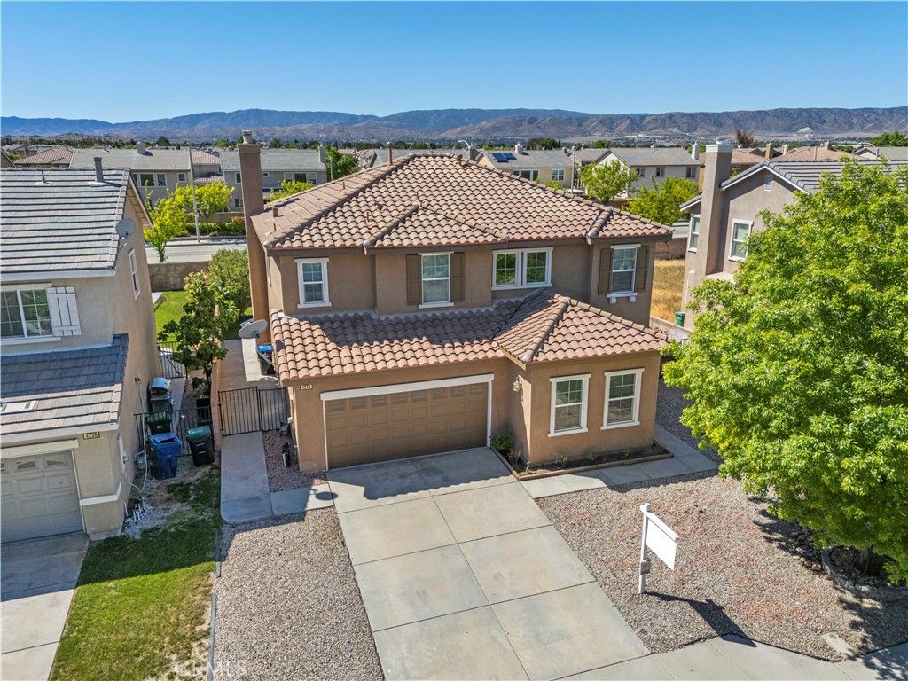 Photo of 4244 Jonathon St, Lancaster, CA 93536 (MLS # SR26081752)