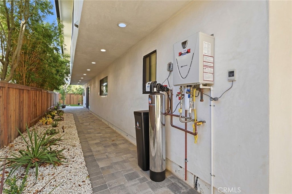 16572 Carousel, Huntington Beach CA 92649 - Photo 26