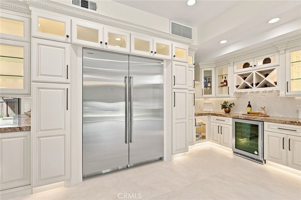 16572 Carousel, Huntington Beach CA 92649 - Photo 20