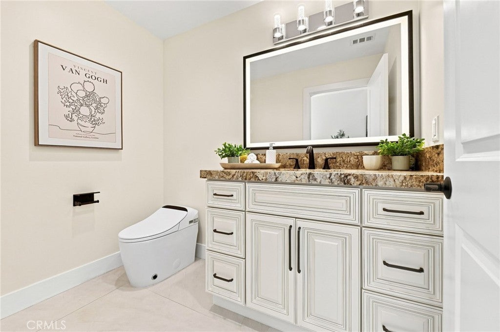 16572 Carousel, Huntington Beach CA 92649 - Photo 36