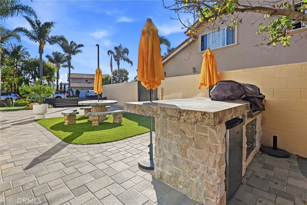 16572 Carousel, Huntington Beach CA 92649 - Photo 24