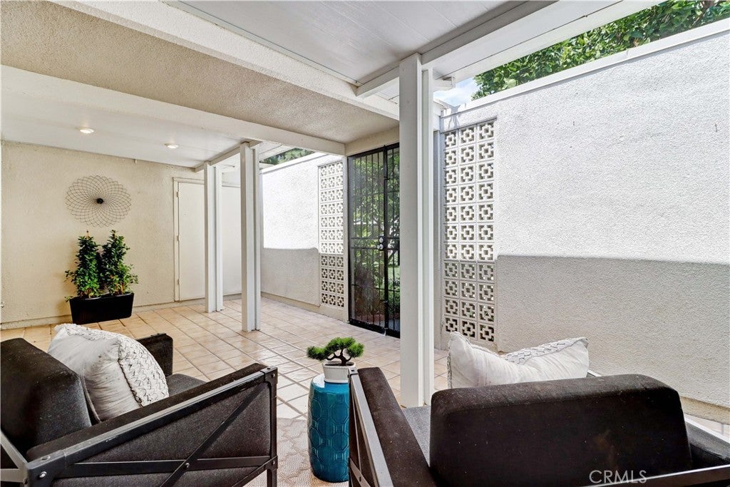 310 Avenida Castilla D
