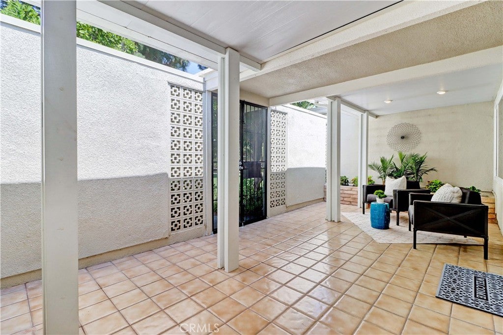 310 Avenida Castilla D