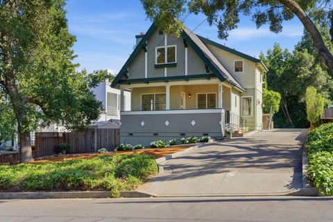 Photo of 365 Pennsylvania Avenue, Los Gatos, CA 95030 (MLS # ML82046832)