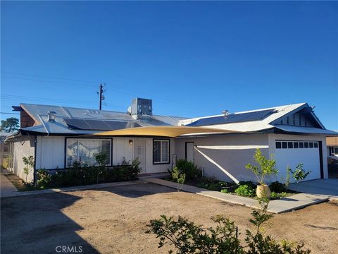 Photo of 316 Mcbroom Avenue, Barstow, CA 92311 (MLS # CV25054157)