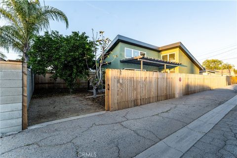 Tiny photo for 16122 San Fernando Mission Boulevard, Granada Hills, CA 91344 (MLS # SR26049518)