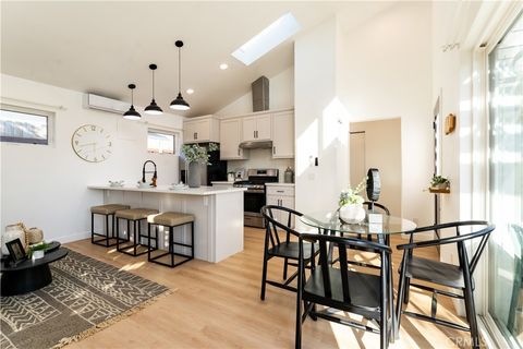 Tiny photo for 16122 San Fernando Mission Boulevard, Granada Hills, CA 91344 (MLS # SR26049518)