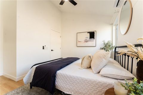 Tiny photo for 16122 San Fernando Mission Boulevard, Granada Hills, CA 91344 (MLS # SR26049518)