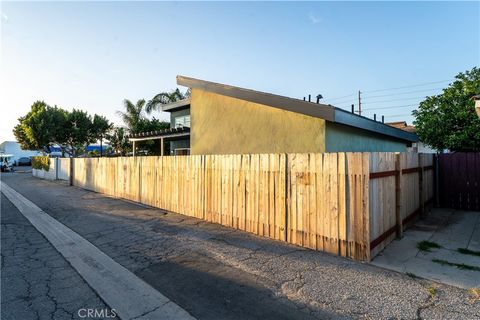 Tiny photo for 16122 San Fernando Mission Boulevard, Granada Hills, CA 91344 (MLS # SR26049518)